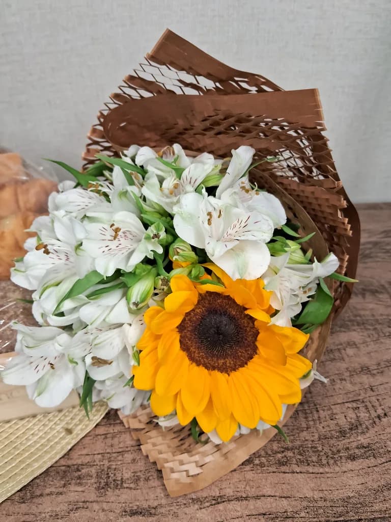 Arranjo de Flores (exceto rosas) - Necessário 48h de antecedência